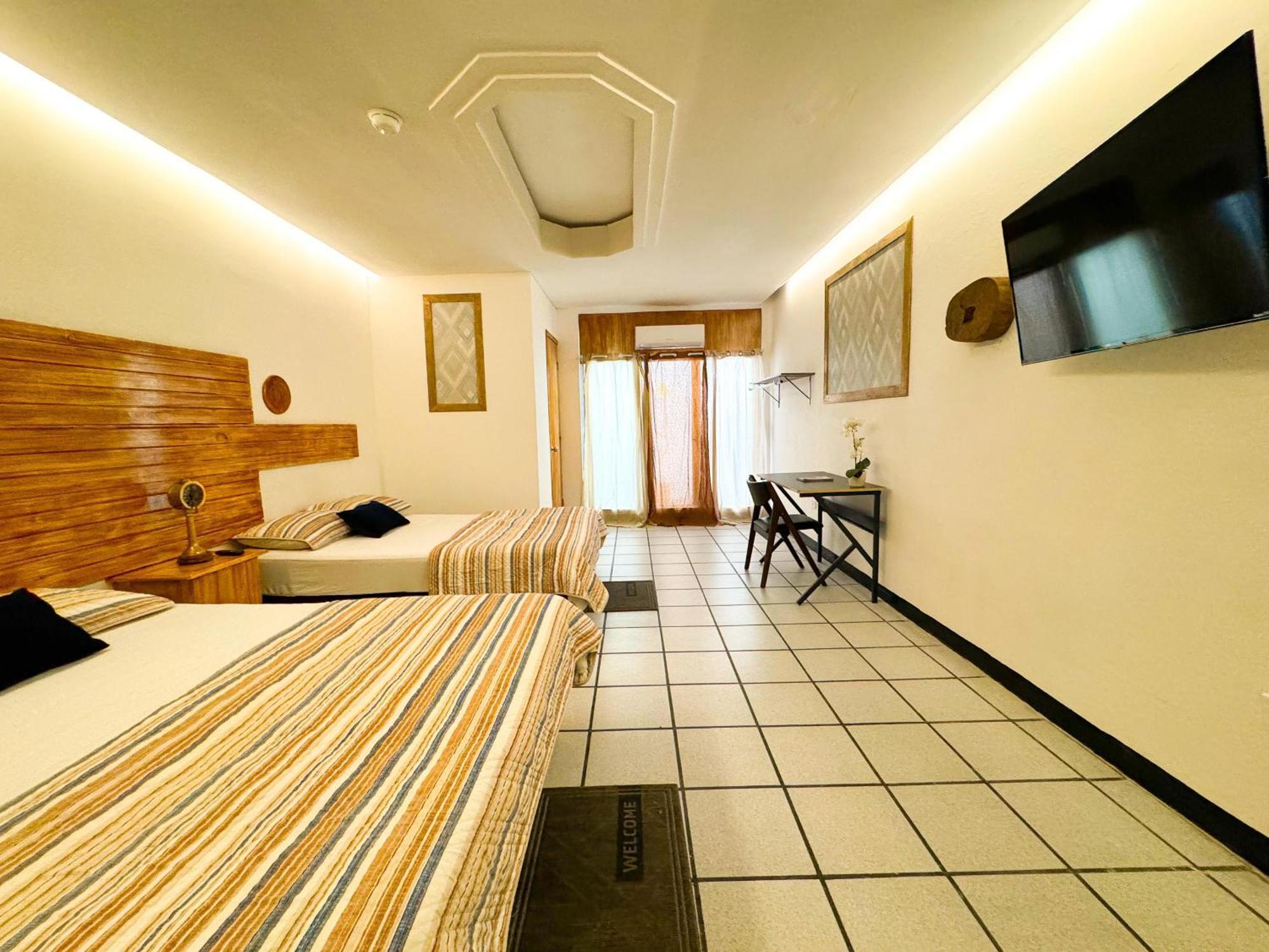 טפצ'ולה Hotel Sexta Avenida מראה חיצוני תמונה