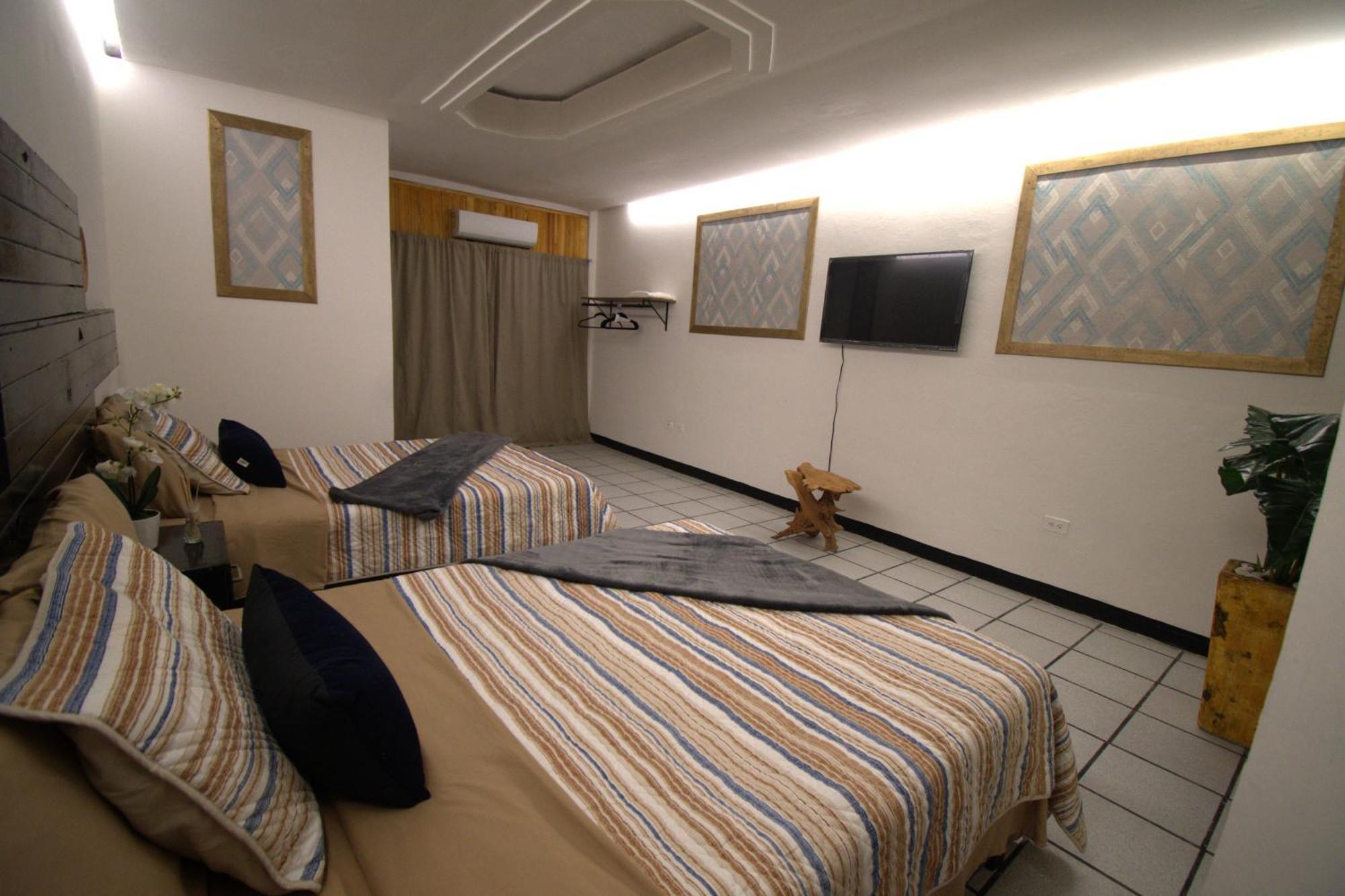 טפצ'ולה Hotel Sexta Avenida מראה חיצוני תמונה