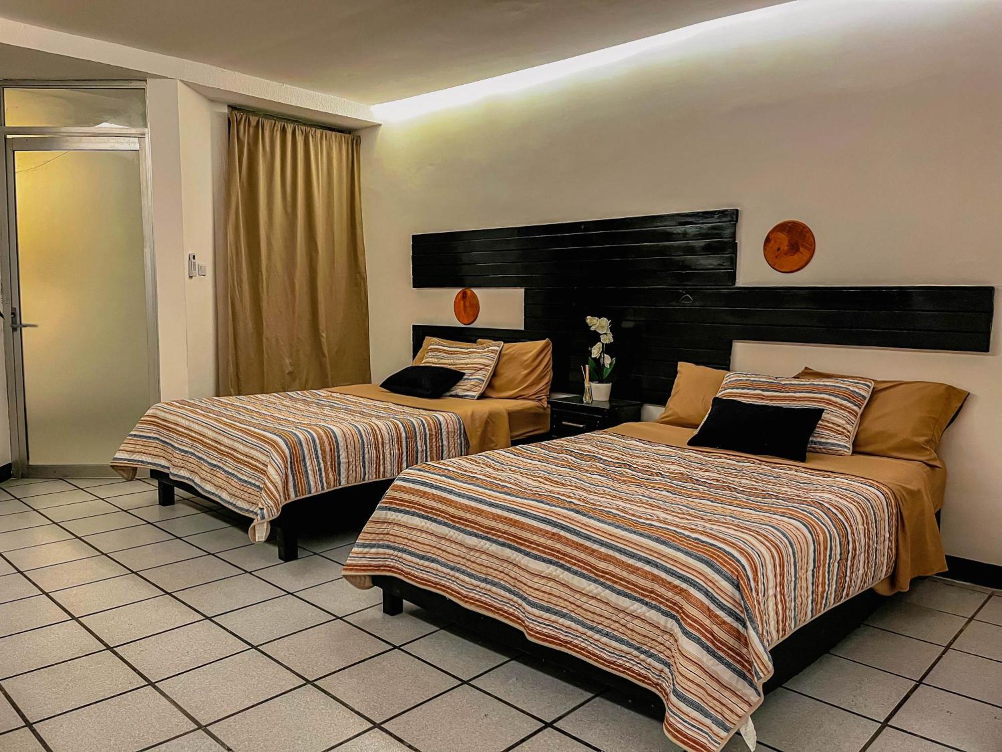 טפצ'ולה Hotel Sexta Avenida מראה חיצוני תמונה